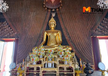 กราบหลวงพ่อทอง ลอดซุ้มประตูมหาพิชัยมงกุฎ วัดทองนพคุณ คลองสาน
