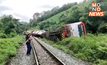 เร่งกู้รถไฟตกราง จ.แพร่ คาดเปิดเส้นทางเย็นนี้