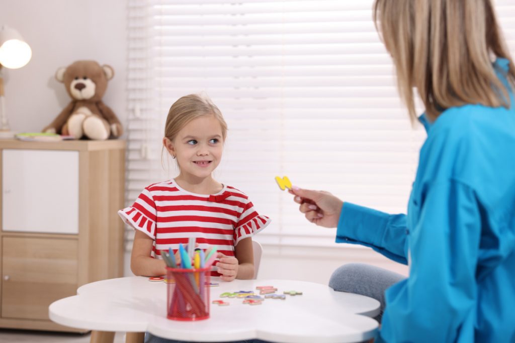 ที่สอนภาษาอังกฤษเด็ก 3 ขวบที่ไหนดี