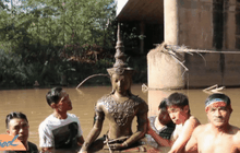 พระพุทธรูป 100 ปีจมใต้น้ำชายแดนไทย-ลาว