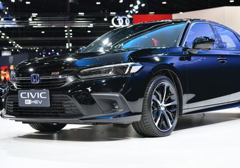 Honda Civic e:HEV สปอร์ตพรีเมียมซีดานไอคอนขุมพลังไฮบริด เปิดตัวในไทยที่แรกของโลก