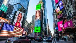 ปาล์มมี่ ขึ้นบิลบอร์ดยักษ์กลางนิวยอร์ก แคมเปญความเท่าเทียมของ Spotify