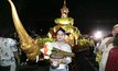 “มาดามหยก” ปลื้ม พุทธศาสนิกชนนับหมื่นคน พร้อมใจเดินขึ้นดอยสุเทพฯ