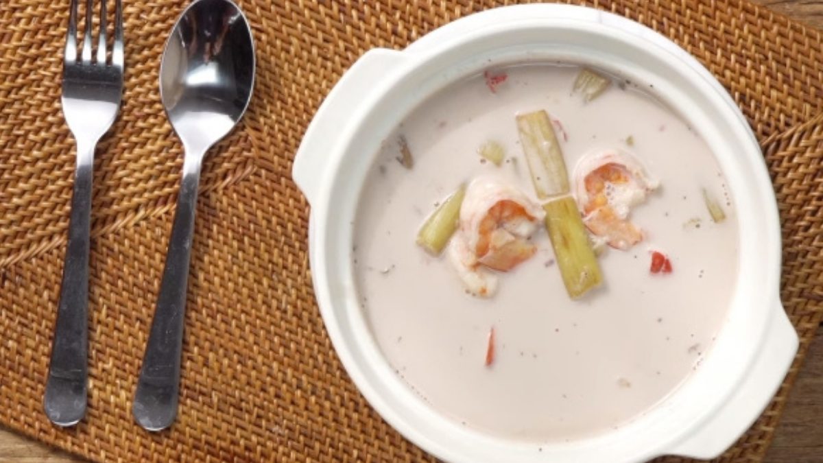 สูตร แกงกะทิสายบัวกุ้งสด เข้มข้นอร่อยเลิศ