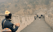 “คนเหล็ก” บุกกำแพงเมืองจีน