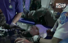 ซุ่มยิง ตร.-ทหาร ขณะล้อมจับยาบ้าเจ็บ 12 นาย