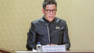 “เอกนิติ” ชง ครม.นัดพิเศษคืนนี้ ใช้ พรก.ป้องกันขาดแคลนน้ำมันฯปี 2516 ลุยแก้ปัญหาเร่งด่วนช่วยประชาชน