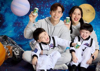 ส่อง!! พี่ชายที่แสนดี “น้องพีร์-น้องธีร์” ลูกพ่อ “บีม-กวี” ดูแลน้องไม่ห่าง แถมยิ่งโตยิ่งหล่อ ฉายแววดาราเหมือนคุณพ่อ งานนี้ตกแฟนคลับได้เต็มๆ