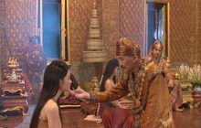อิ๋ว พชรณมน เข้าซีนถวายตัว ฉากสวยงามอลังการ