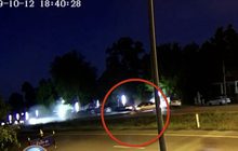 ปิกอัพซิ่งหลุดโค้งชนสนั่น 9 คัน