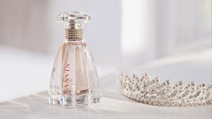 Lanvin น้ำหอม กลิ่นดอกไม้อันแสนเย้ายวน จนผู้ชายต้องเหลียวมอง!!