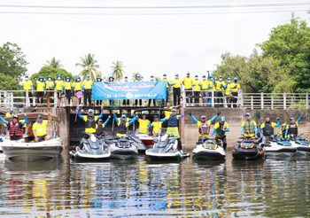 การประปาส่วนภูมิภาค (กปภ.) ร่วมกับจิตอาสาและภาคีเครือข่￼ายจัดกิจกรรมอนุรักษ์และฟื้นฟู￼แหล่งน้ำอย่างยั่งยืน ณ คลองเจดีย์บูชา-แม่น้ำท่าจีน อ.นครชัยศรี จ.นครปฐม
