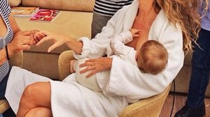 แม่ชาวอังกฤษ หาเงิน ขายนมจากเต้า ตัวเอง ซื้อของขวัญให้ลูก!