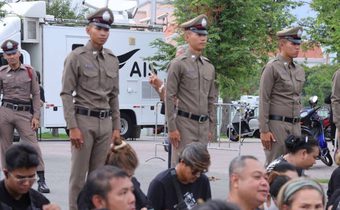 AIS ร่วมถวายความอาลัย “สมเด็จพระพันปีหลวง” ขยายสัญญาณ 5G, 4G และ Free WiFi อำนวยความสะดวกประชาชน