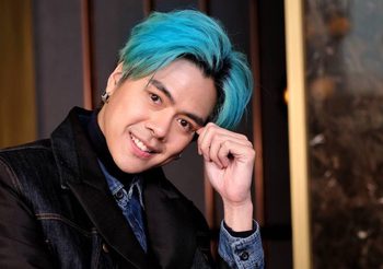 “เอ้ BOTCASH” ดึงสี่ศาสตร์ดนตรี สร้างศิลปะชิ้นใหม่ โปรดิวซ์อัลบั้มแรกชวน 9 ศิลปินดัง เล่าเรื่องหลังรอยยิ้ม ใน “BEHIND THE SMILE”