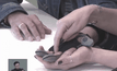 ถุงมือกลสำหรับเสริมพละกำลังนิ้วมือ