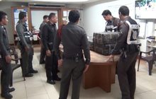 จับกัญชาซุกซ่อนในทุเรียน