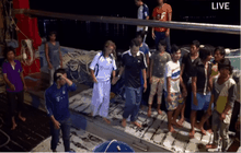 ช่วยสาวเบลเยียมลอยคอกลางทะเลสมุย 5 ชม.