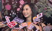 “เต้ย จรินทร์พร” เผยไปถ่ายหนังที่อังกฤษ ยันยังโสด