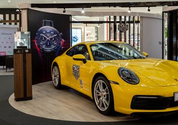 Porsche ส่งรถสปอร์ตชั้นนำ ควบคู่นาฬิกาไฮเอนด์ในงาน TAG Heuer Heritage Pop-up Museum