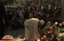 ตัวแทน 4 ศาสนาไว้อาลัยหน้าสถานทูตฝรั่งเศส