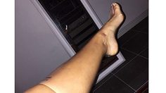 น้องชายใหญ่ไป สำหรับ ถุงยางอนามัย เหรอ ใหญ่ได้เท่าขาฉันไหม