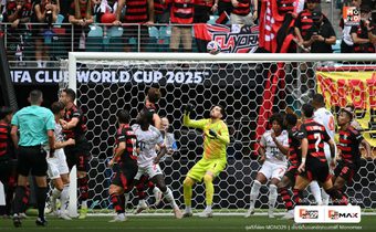 บาเยิร์น มิวนิค ดับซ่า ฟลาเมงโก้ 4-2 ในเกมสุดมันส์ ลิ่วชนเปแอสเชรอบ 8 ทีม