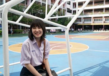 “แฟร์รี่ กิรณา” ปลื้มใจ รับบท “น้องเจน” ส่งตรงความเรียล สไตล์เด็กแฟลต ใน “แฟลตเกิร์ล ชั้นห่างระหว่าง เ ร า” ภาพยนตร์เรื่องใหม่จาก GDH