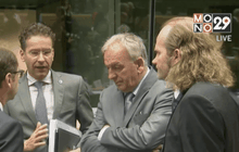 ขุนคลังยูโรโซนยื่นเงื่อนไขกรีซ 3 ข้อ