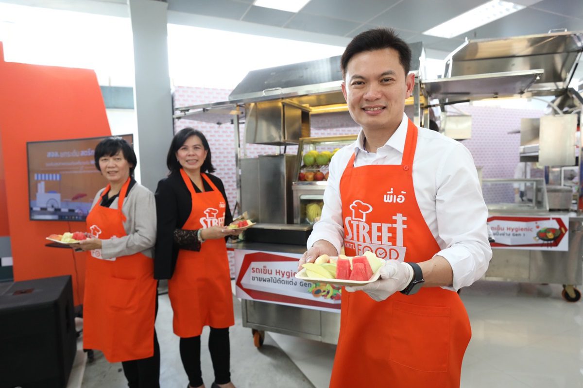 สจล. ผุดนวัตกรรม "รถผลไม้-หมูปิ้งสุดคลีน หุ่นยนต์ขายหมูปิ้ง" เพื่อสตรีทฟู้ดไทย สจล. ผุดนวัตกรรม "รถผลไม้-หมูปิ้งสุดคลีน หุ่นยนต์ขายหมูปิ้ง" เพื่อสตรีทฟู้ดไทย
