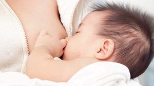 ลูก ติด ดูดนม ข้างเดียว