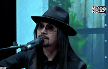 “Mr.Lazy” ถ่ายทอดอารมณ์เศร้าของคนมีรัก ผ่านน้ำเสียง “พีธ พีระ” ในเพลง “ลืมว่ารัก”