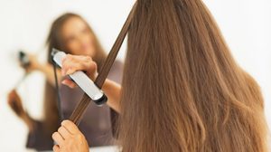 โยนเครื่องหนีบผมทิ้งไปได้เลย! แจกสูตร ยืดผมตรง ด้วยตัวเอง ที่บ้าน