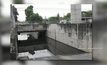 เขตประเวศติดป้ายห้ามใช้อุโมงค์หมู่บ้านหลังพบน้ำรั่วอีก