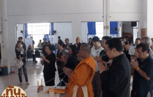 ญาติรับศพผู้เสียชีวิตอุบัติเหตุรถทัวร์ตกเหว จ.อุตรดิตถ์