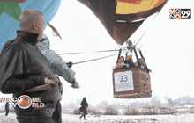 ลัตเวียจัดพิธีแต่งงานหมู่บนบอนลูน