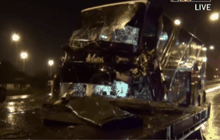 อุบัติเหตุรถทัวร์ชนรถบรรทุก บาดเจ็บ 11 ราย