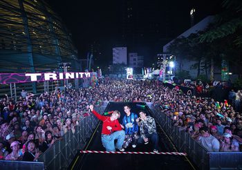 ช็อตแห่งความมันส์ สนุกสุดขีด 4NOLOGUE ปลื้ม SUPERFLUID (ซูเปอร์ฟลูอิด) 2025 ปาร์ตี้ซัมเมอร์เฟสติวัลร้อนแรง พาเหรดศิลปินสาดความสุขเสิร์ฟโชว์สเต็ปแดนซ์แน่นตลอด 3 วัน ยกนิ้วจังหวะดนตรีเพลง -กองทัพดีเจจอยเว่อร์