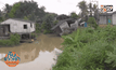 ฝนตกหนักสุราษฎร์ฯ ทำบ้านริมคลองทรุด