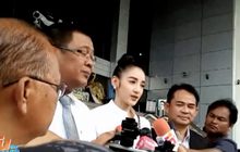 “แพท ณปภา” รายงานตัวครั้งที่ 7 ลุ้นอัยการสั่งฟ้อง