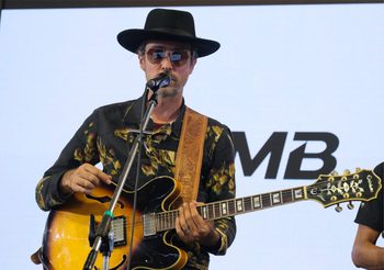 ฮิวโก้-จุลจักร โชว์พลังเสียงสุดคูล!!! ในงาน บราเดอร์ เปิดตัวเครื่องเสียง BMB จากญี่ปุ่น พร้อมอัพเดทงานเพลง ฟีดแบคดีจนมีภาคต่อ