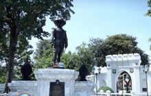 สถาปนา “กรุงธนบุรีศรีมหาสมุทร”