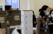 บุกทลายโกดังผลิตถุงมือยางไม่ได้มาตรฐาน มูลค่ากว่า 500 ล้าน