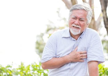 โรคหัวใจ หรือโควิด-19 กันแน่? อาการเหนื่อยหอบ แน่นหน้าอก แยกอย่างไร?