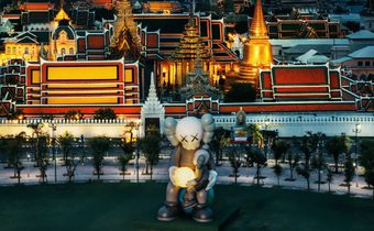 ททท. เซลฟี่ KAWS:HOLIDAY THAILAND ศิลปะระดับโลกใจกลางกรุงเทพฯ เริ่มแล้วที่สนามหลวง