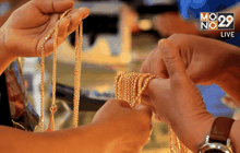 ดอลลาร์แข็งฉุดทองคำต่ำสุดรอบ 5 ปี