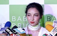 “แพท” ควง “เบนซ์” ส่งลูกชายไปโรงเรียน ย้ำแค่ฐานะพ่อแม่