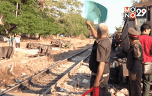 รถไฟสายใต้เปิดวิ่งตามปกติแล้ว หลังชนรถขยะ