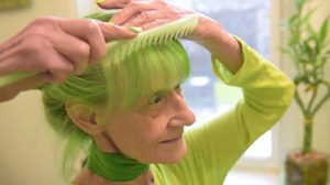 ชีวิตนี้มีแต่สีเขียว! เรื่องราวของ Green Lady วัย74 ที่คุณจะต้องหลงรัก