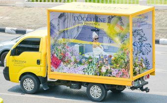 L’Occitane เล่นใหญ่ Shower with Flowers เจลอาบน้ำ 5 กลิ่น 5 อารมณ์ ฉีกทุกกฎของตลาดลักซ์ชูรี่